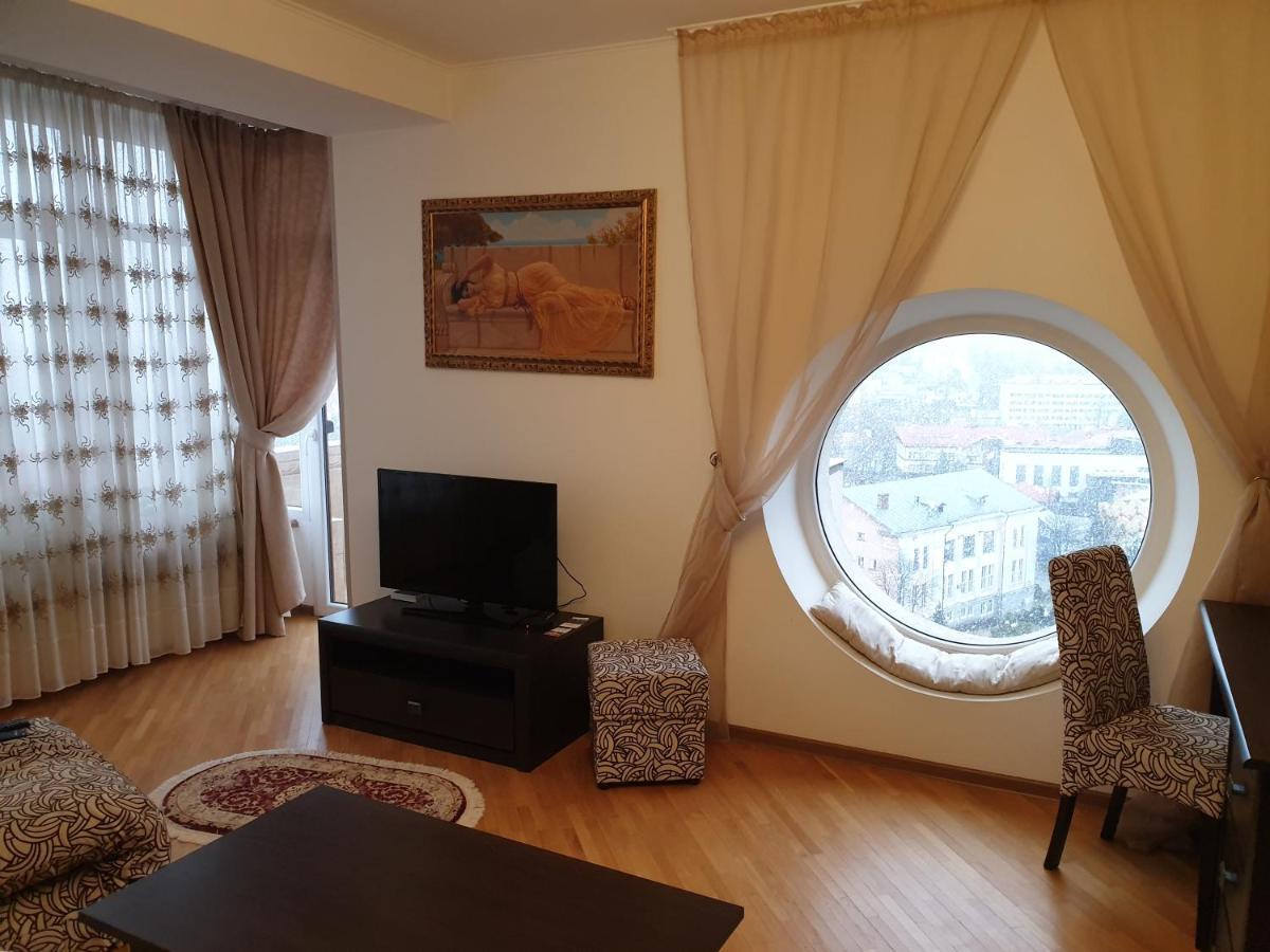 Sunny Apartment In The City Center Truskavets Exterior foto