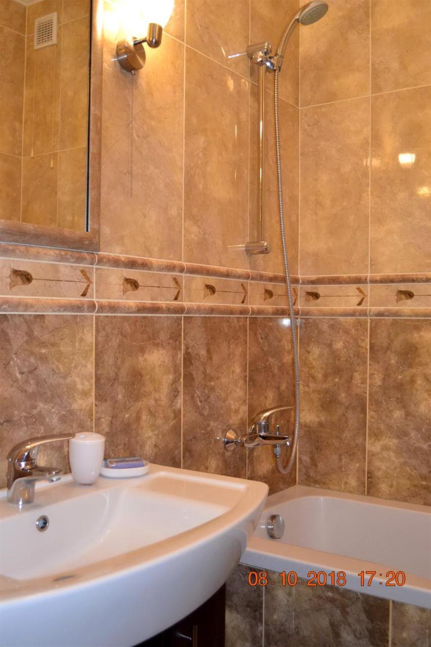 Sunny Apartment In The City Center Truskavets Exterior foto